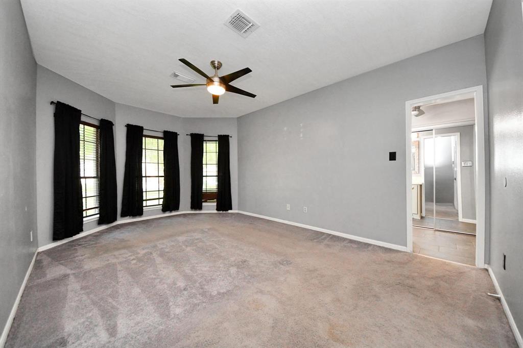 509 W Nottingham Drive, League City, Texas image 12