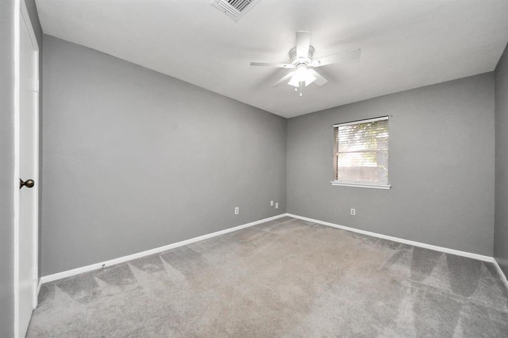 509 W Nottingham Drive, League City, Texas image 15
