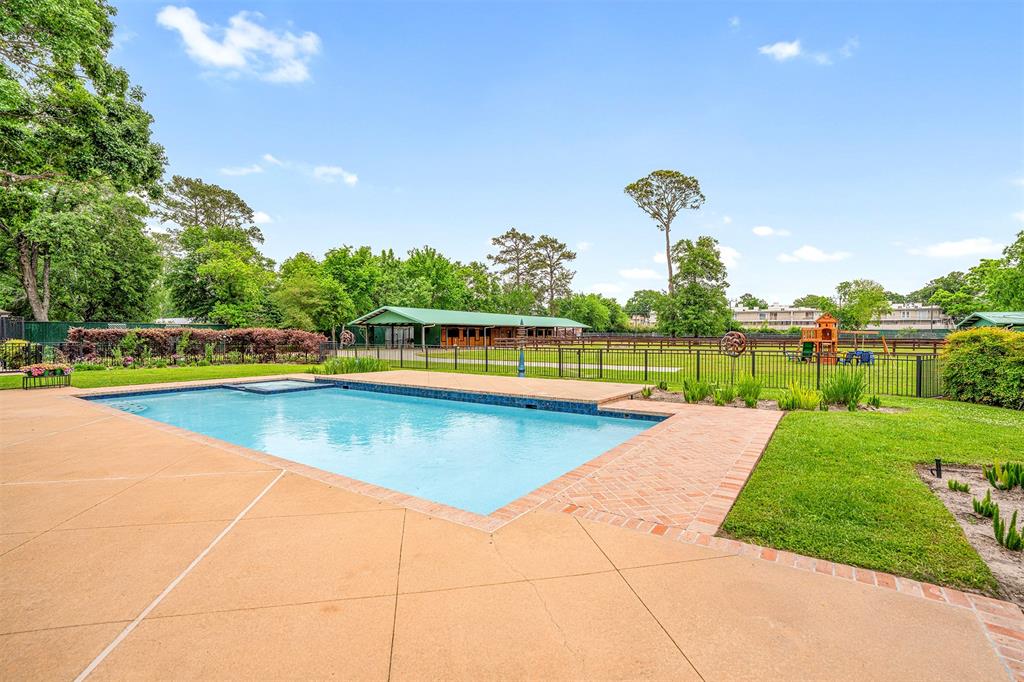 12 E Rivercrest Drive, Houston, Texas image 43