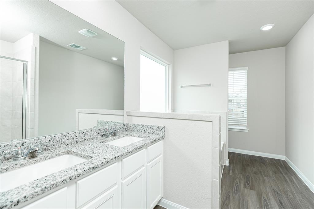 2897 Briggs Drive, Conroe, Texas image 21
