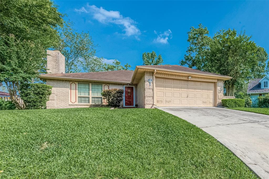 907 Country Place Boulevard, Pearland, Texas image 2