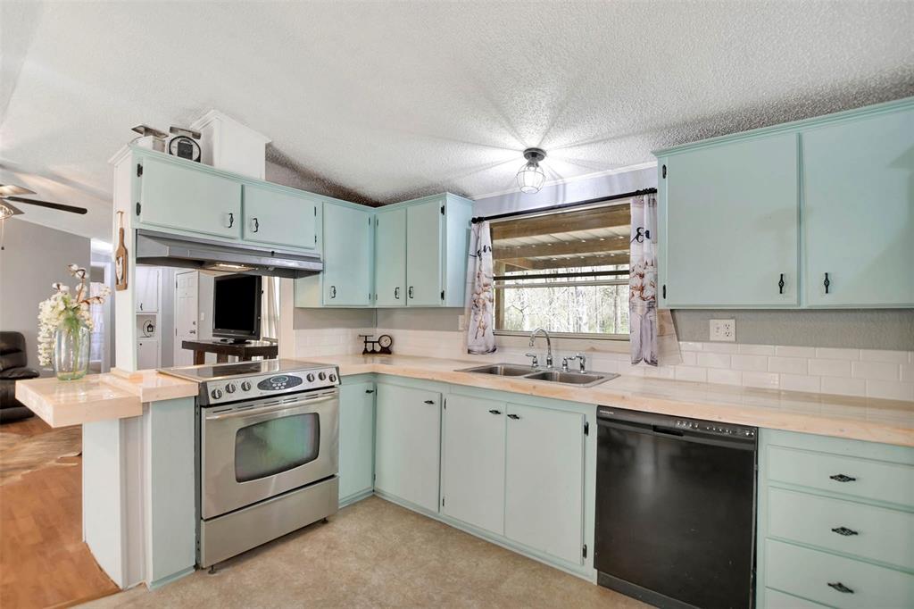 88 Buckthorn Acres Drive, Huntsville, Texas image 19