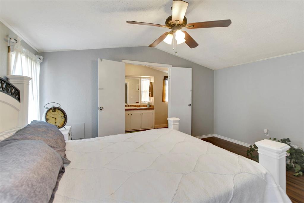 88 Buckthorn Acres Drive, Huntsville, Texas image 24