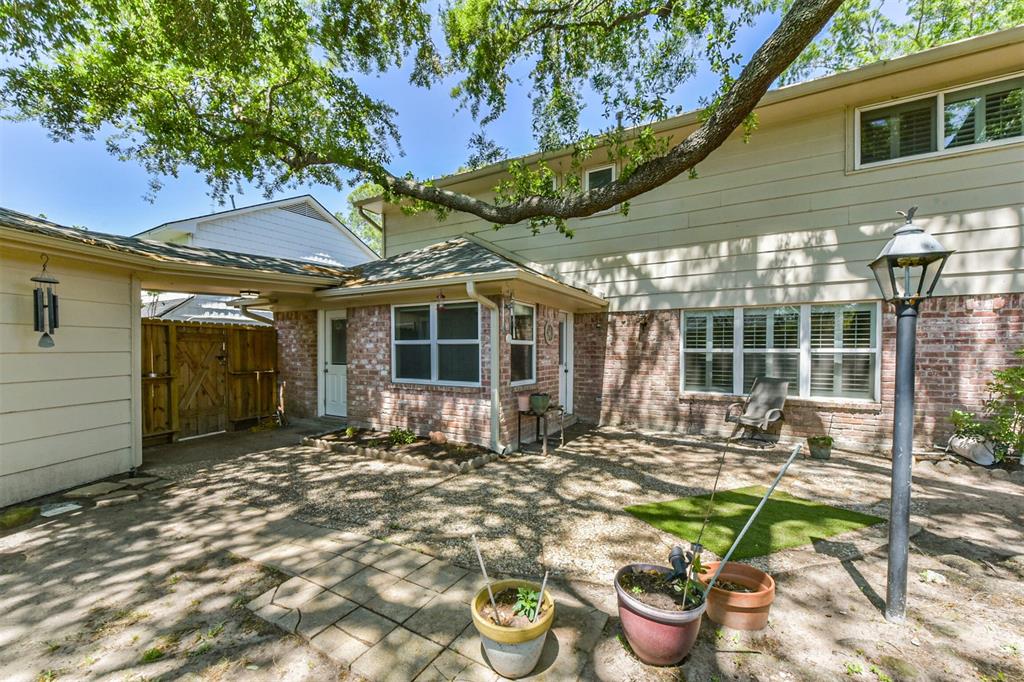 13919 Wickersham Lane, Houston, Texas image 28