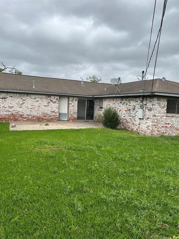 4315 Woodmont Dr