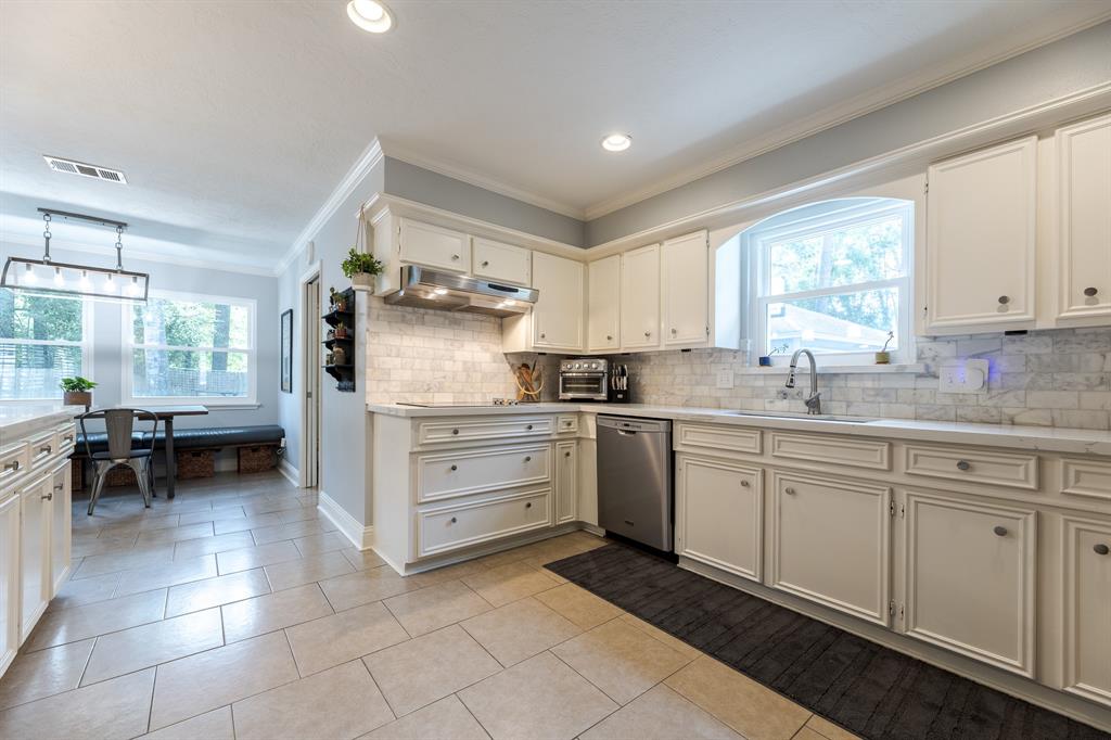 1339 Trailwood Village Drive Dr, Kingwood, Texas image 18