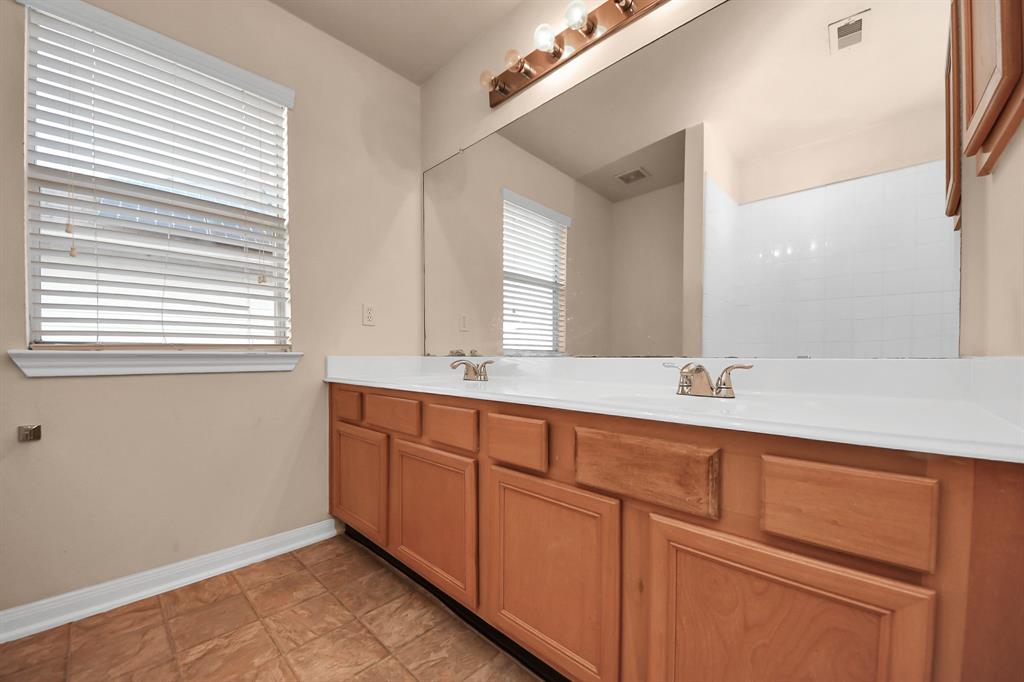 4046 Camelia Glen Lane, Fresno, Texas image 38