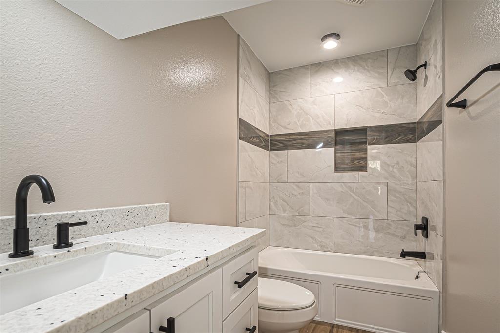 21121 Grant Lake Circle, Cleveland, Texas image 34