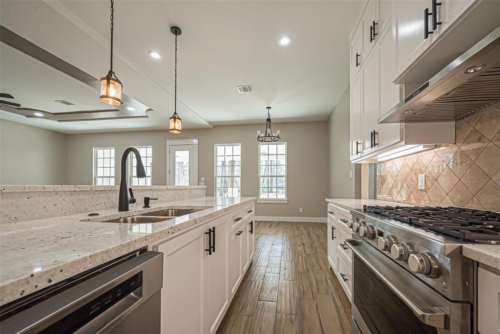 21121 Grant Lake Circle, Cleveland, Texas image 13