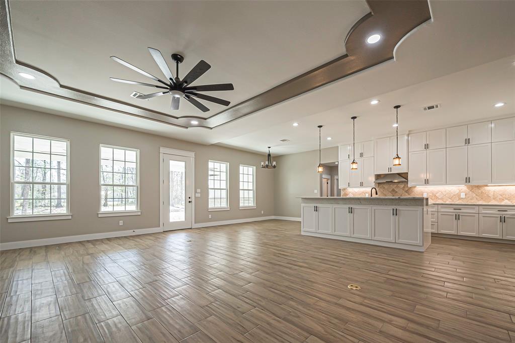 21121 Grant Lake Circle, Cleveland, Texas image 3