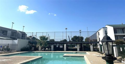 Photo of 2824 S Bartell Drive, Houston, TX 77054 (MLS # 80010248)