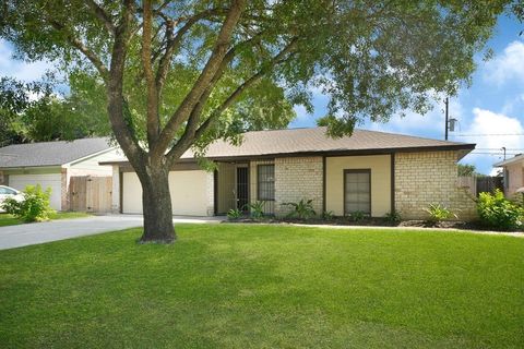 Single Family Residence in Houston TX 11506 Bellfort Avenue.jpg