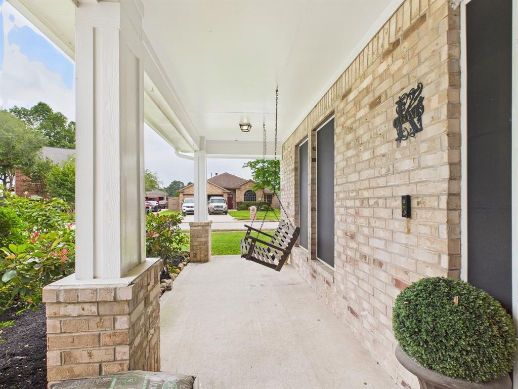 27116 Monarch Wood Drive, Kingwood, Texas image 5