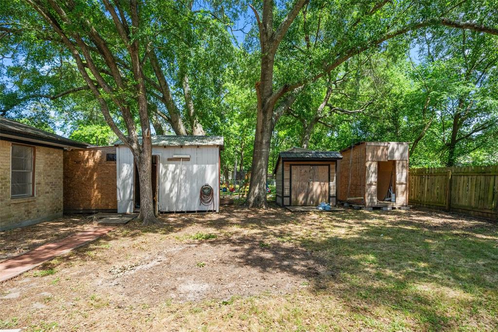 204 N Shirley Lane, Willis, Texas image 17