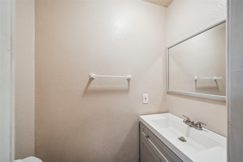 204 N Shirley Lane, Willis, Texas image 15