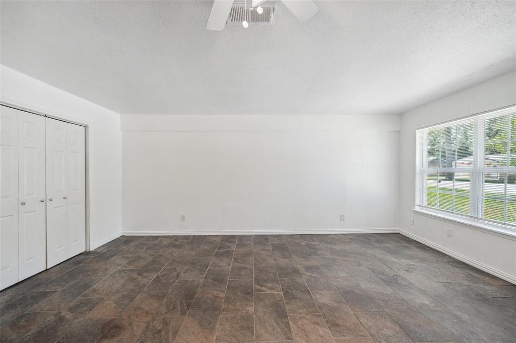 204 N Shirley Lane, Willis, Texas image 4