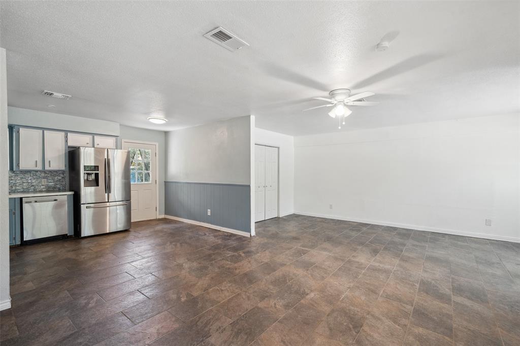 204 N Shirley Lane, Willis, Texas image 3