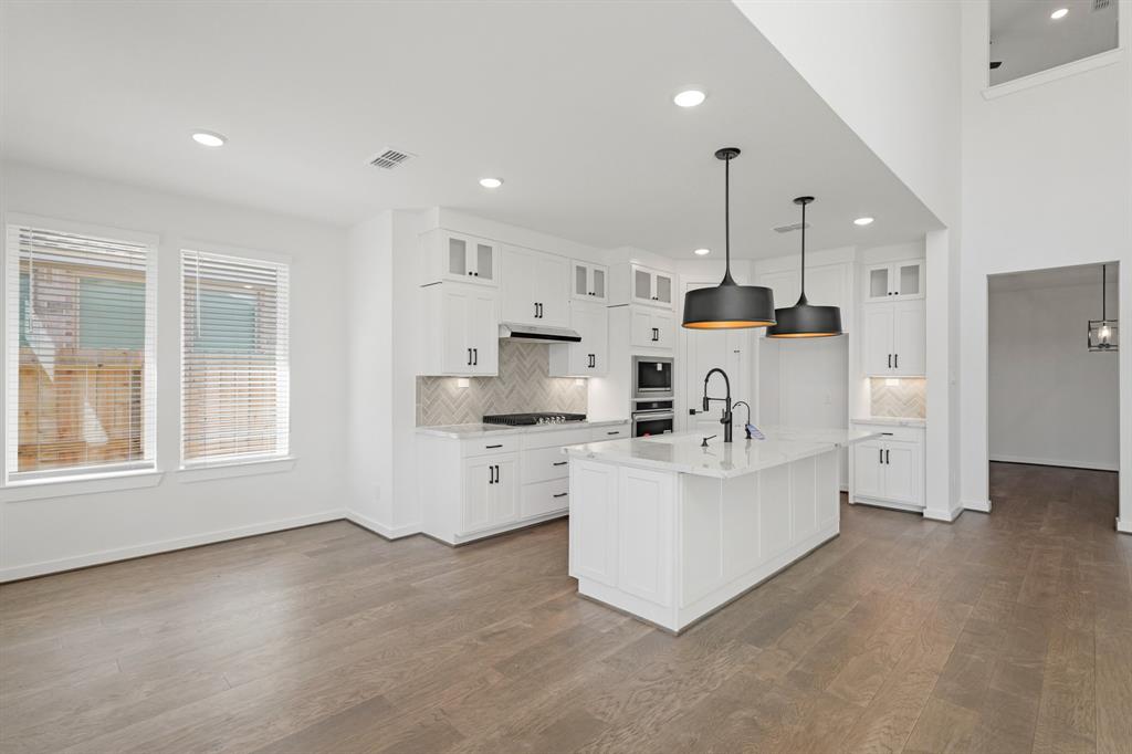 8290 Boundary Waters Drive, Porter, Texas image 3