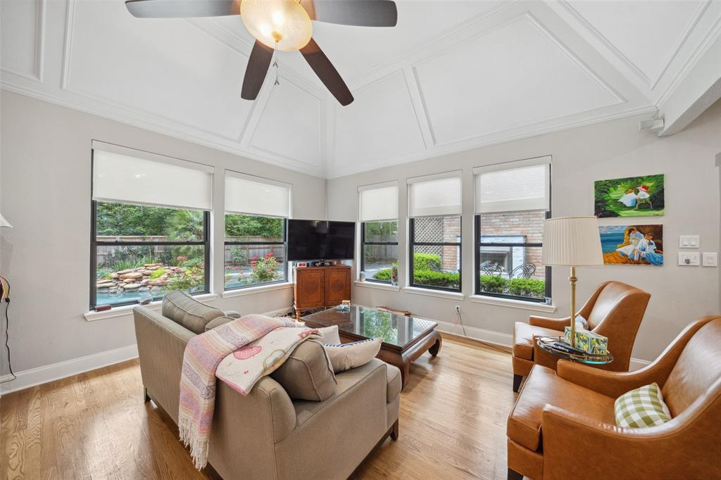 10 Firefall Court, The Woodlands, Texas image 12