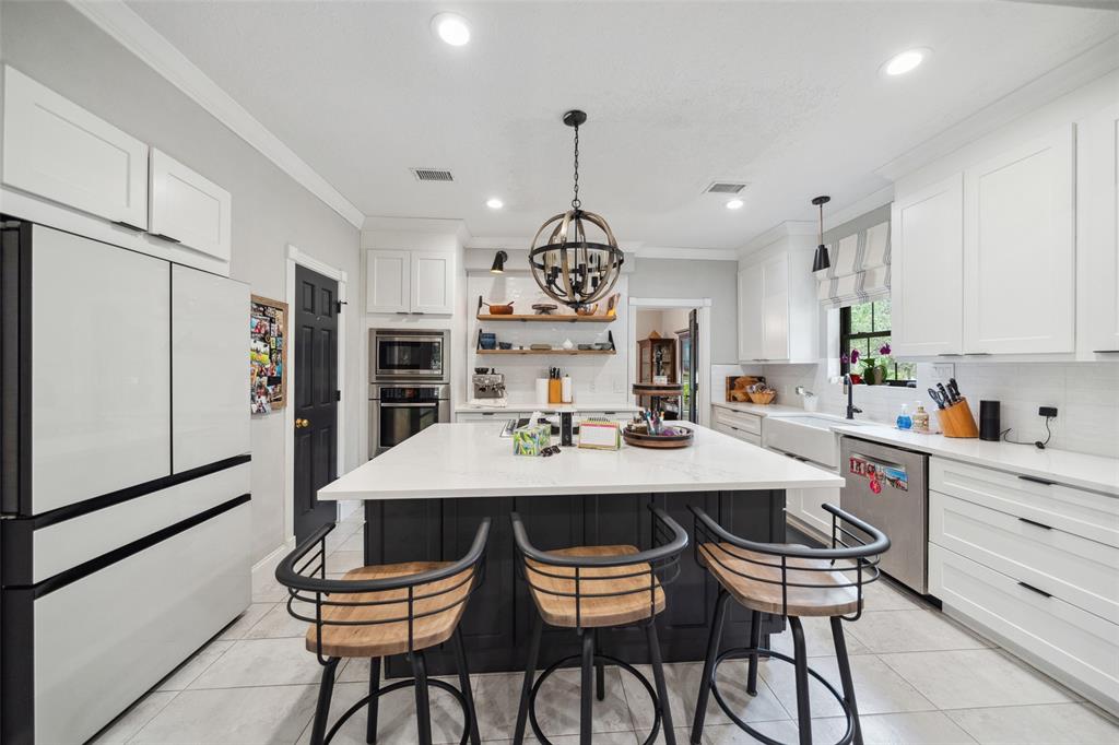 10 Firefall Court, The Woodlands, Texas image 14