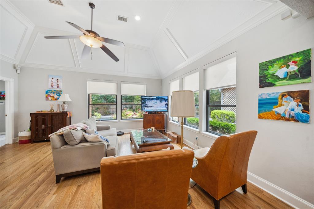 10 Firefall Court, The Woodlands, Texas image 9