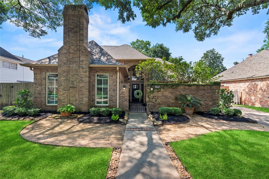 1551 Hoveden Drive