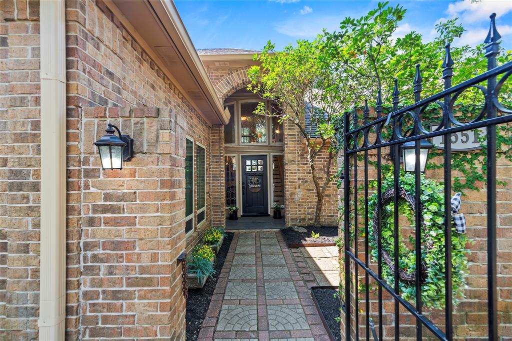 1551 Hoveden Drive