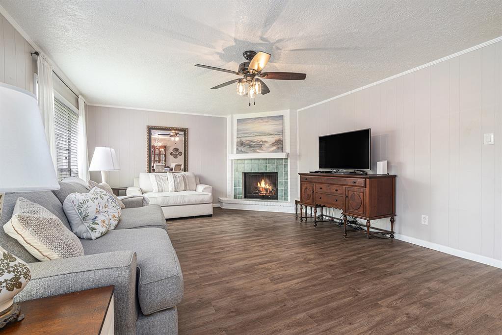 3606 Canterbury Drive, Baytown, Texas image 5