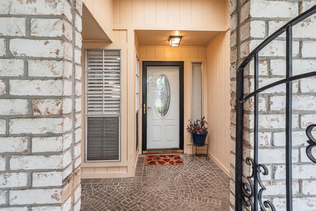 3606 Canterbury Drive, Baytown, Texas image 2