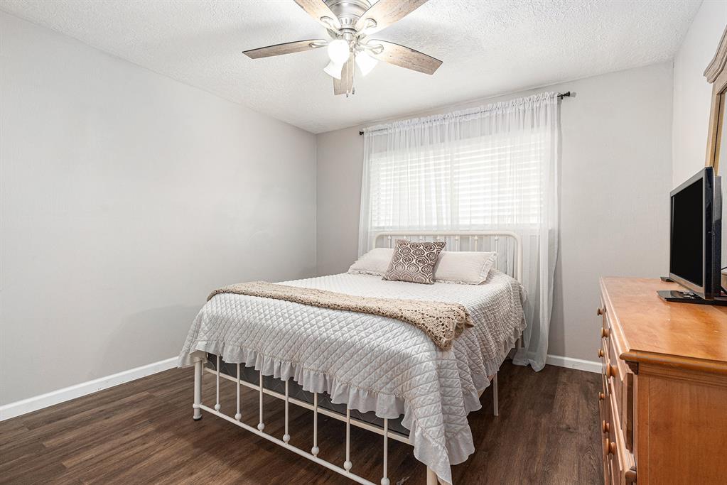 3606 Canterbury Drive, Baytown, Texas image 15