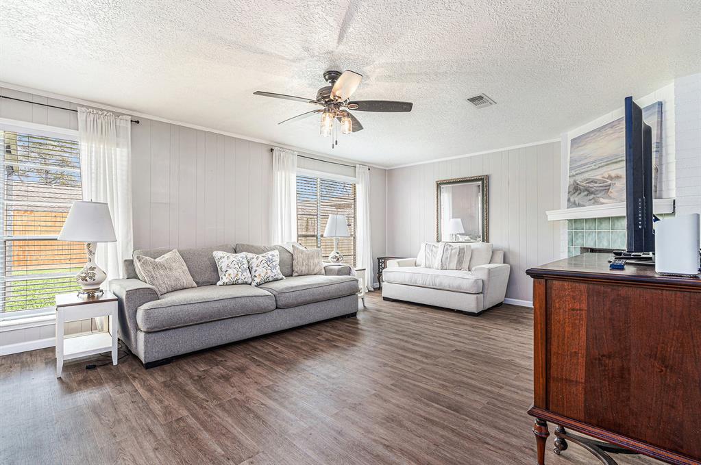 3606 Canterbury Drive, Baytown, Texas image 4