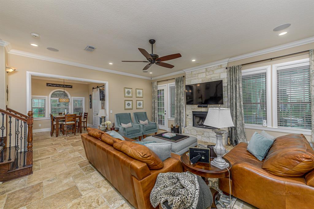 22503 Glenmont Estates Boulevard, Magnolia, Texas image 9