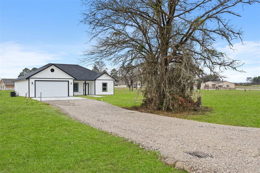 7 Meadowview, Trinity, Texas image 3