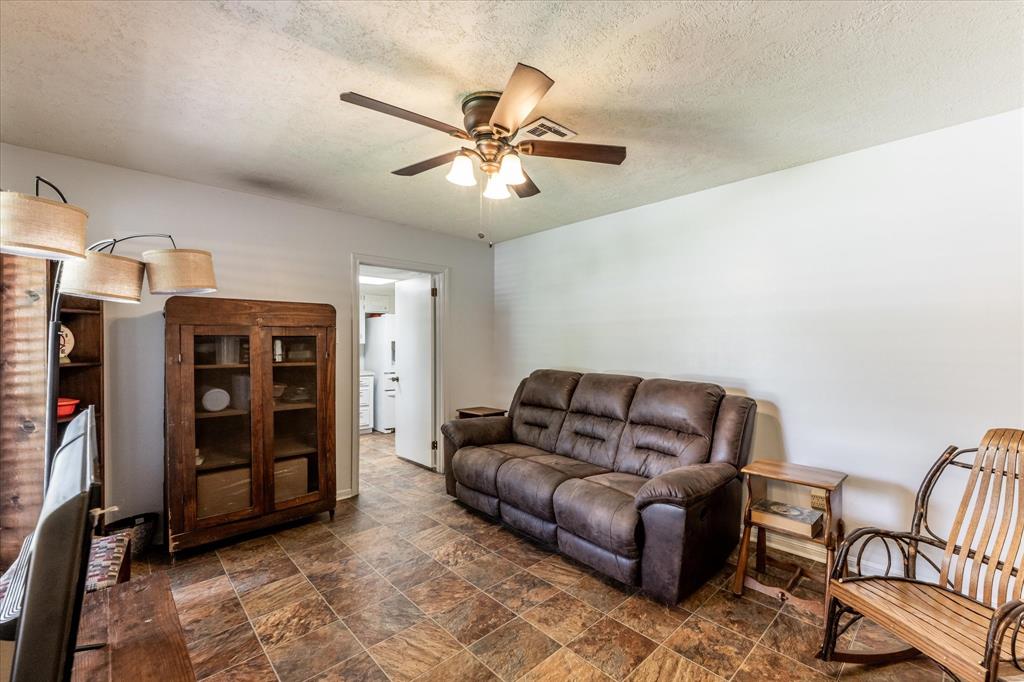 229 Willowbend Street, Huntsville, Texas image 4