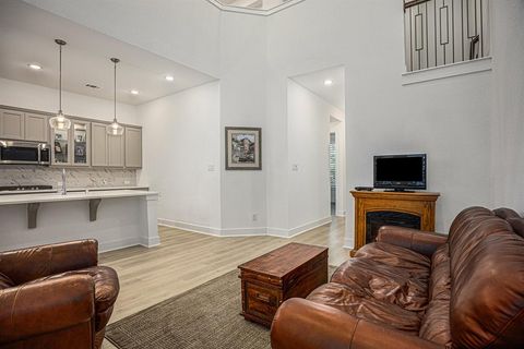 Townhouse in Cypress TX 18263 Lakepoint Ridge Ln 8.jpg