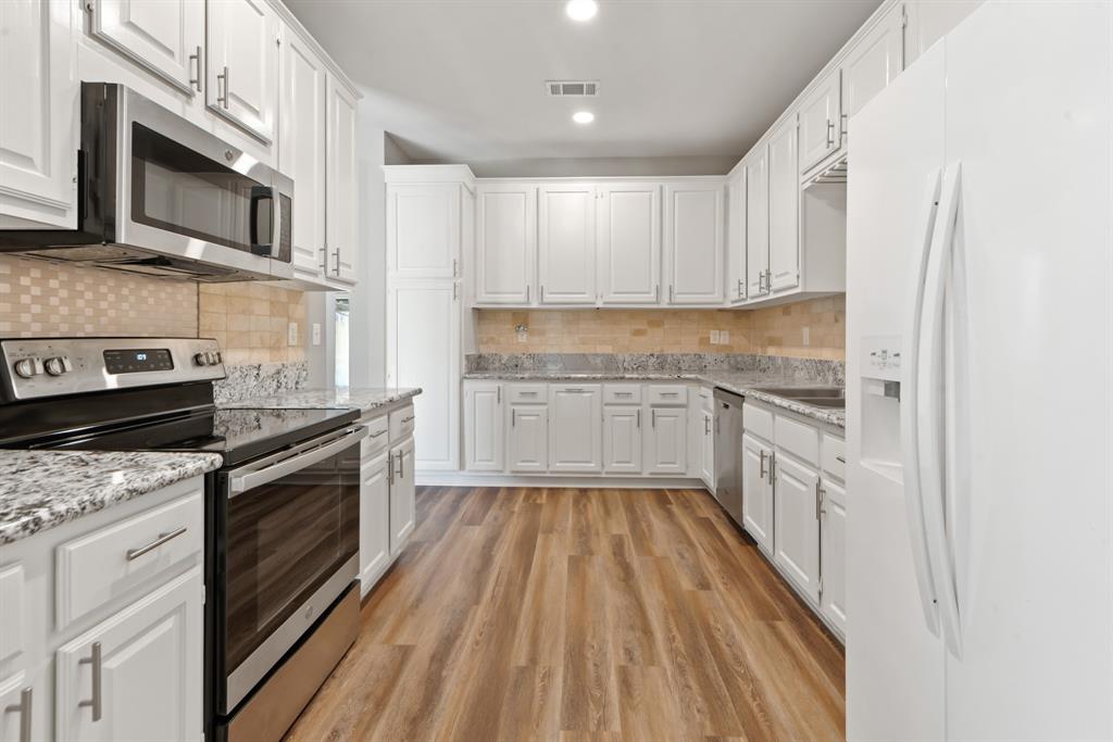 3512 Parkway Terrace, Bryan, Texas image 8