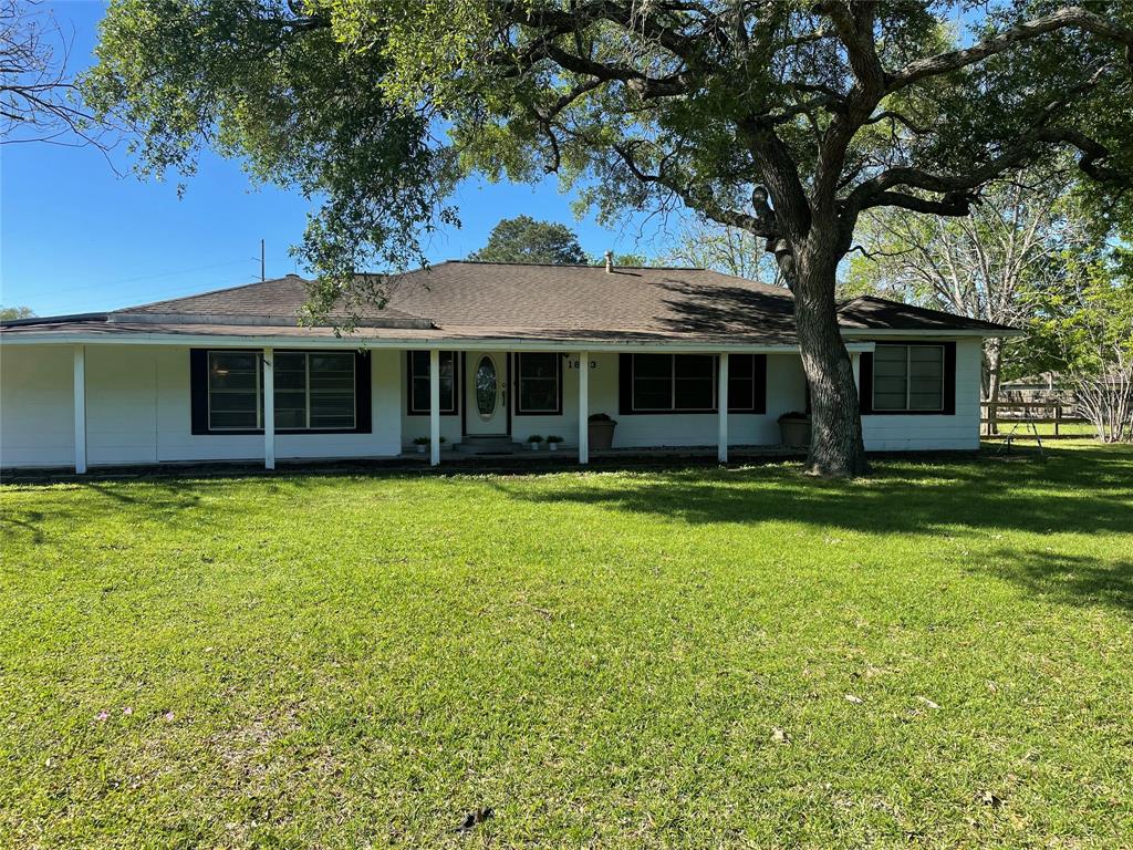 1803 West Norris St, El Campo, Texas image 1