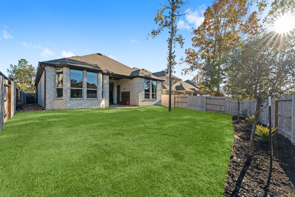 520 W Cascade Heights Drive, Montgomery, Texas image 31