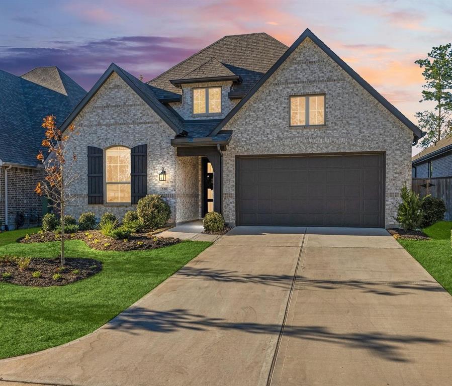 520 W Cascade Heights Drive, Montgomery, Texas image 2