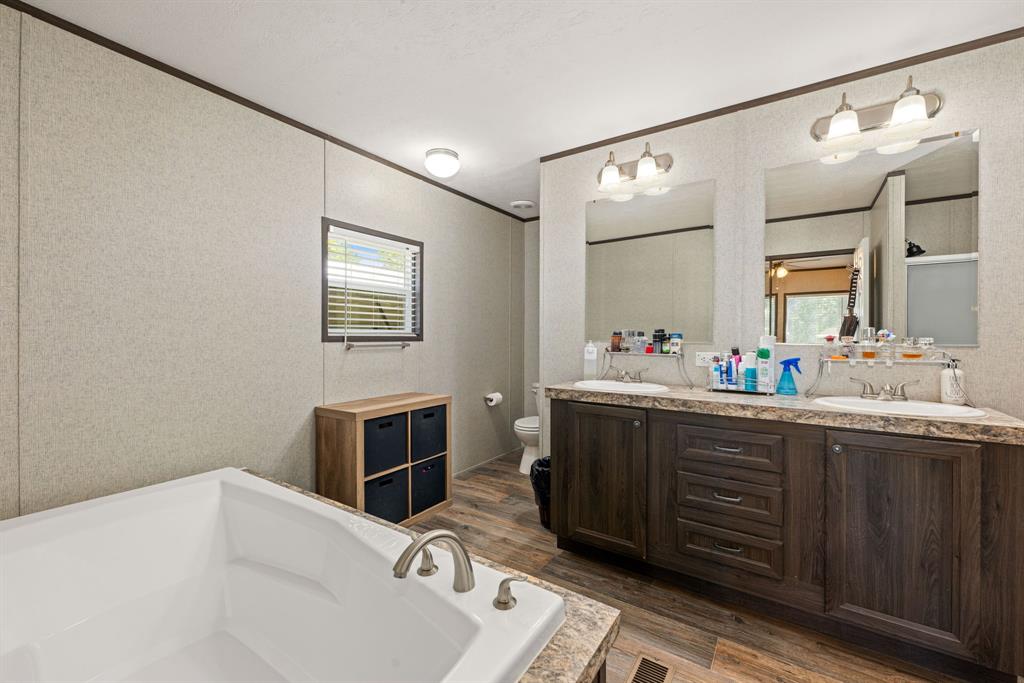 130 Lexington, Livingston, Texas image 10