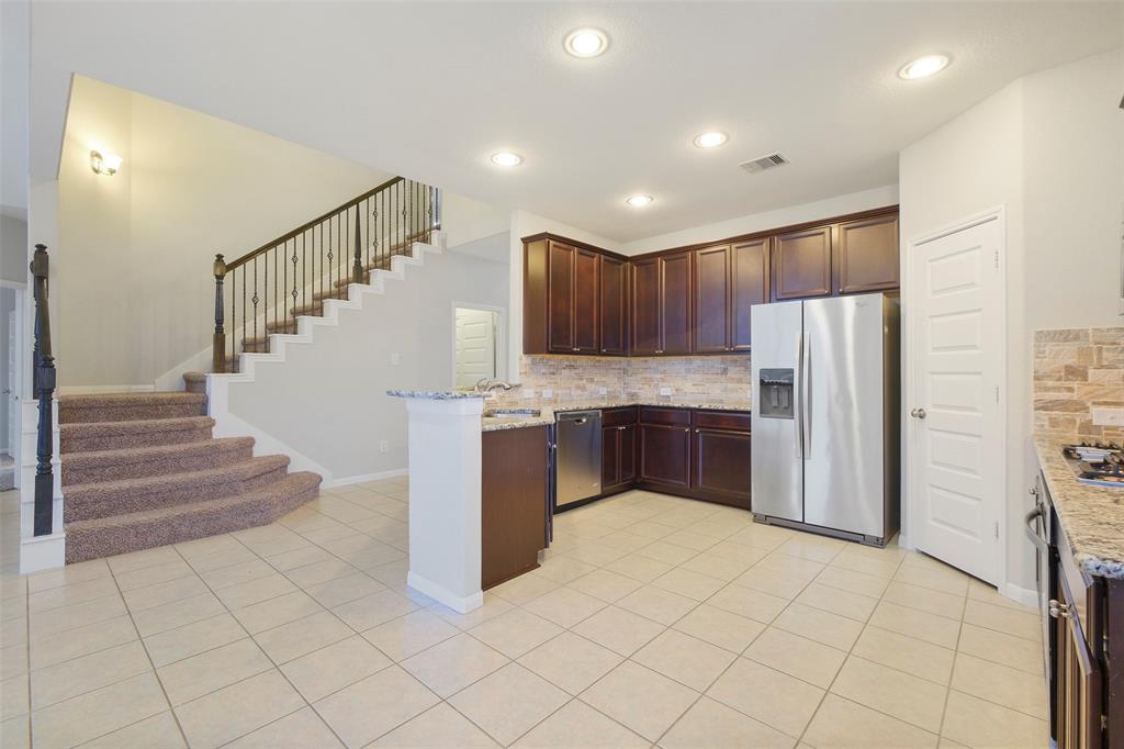 18319 Bridle Meadow Lane, Tomball, Texas image 3