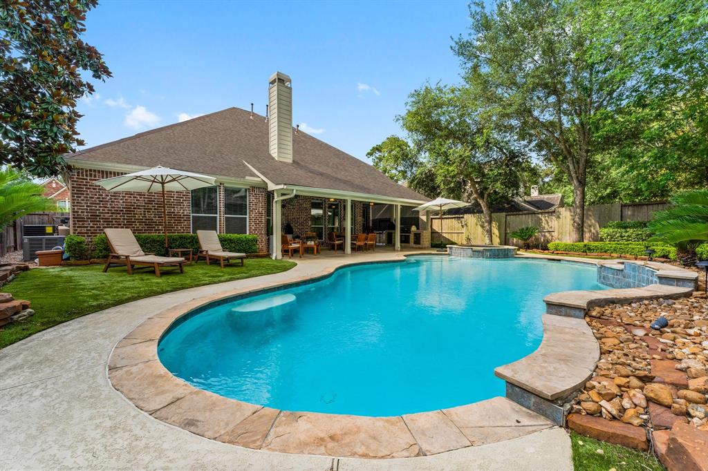 162 E Concord Valley Circle, The Woodlands, Texas image 48