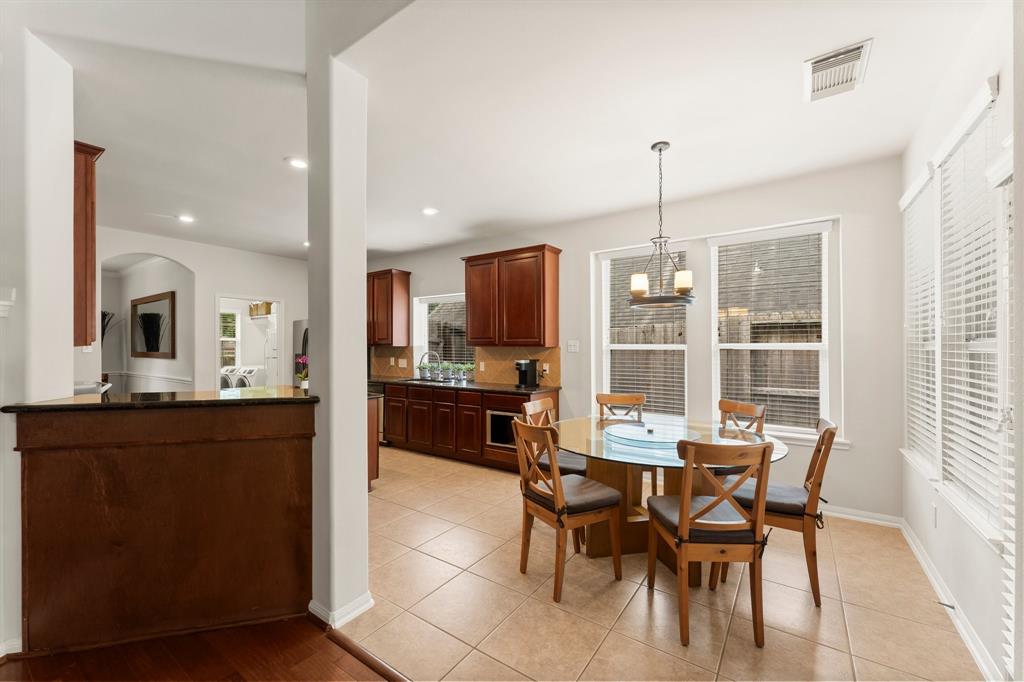 162 E Concord Valley Circle, The Woodlands, Texas image 17