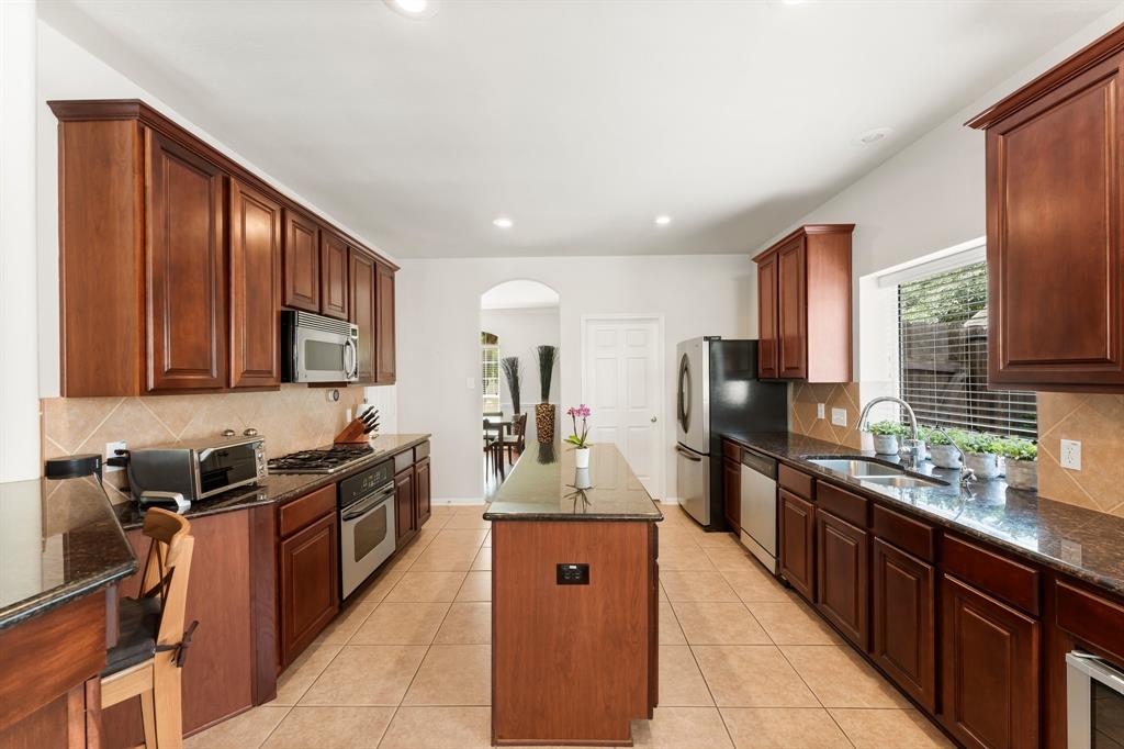 162 E Concord Valley Circle, The Woodlands, Texas image 19