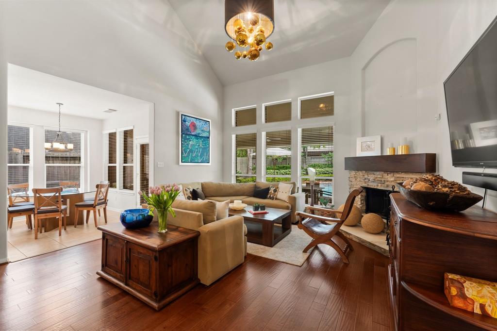 162 E Concord Valley Circle, The Woodlands, Texas image 16