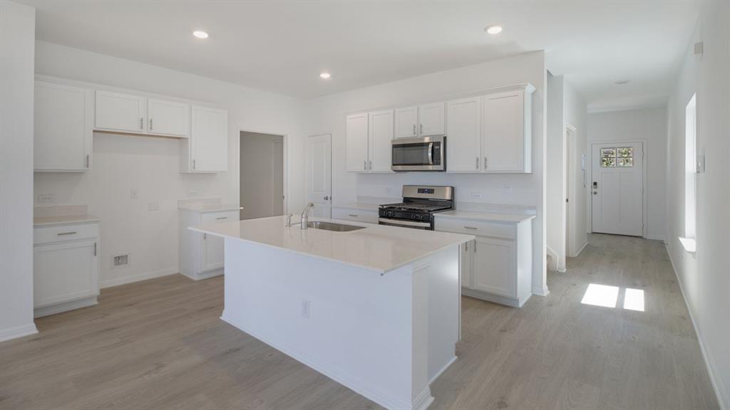 3930 Bronco Station, League City, Texas image 2
