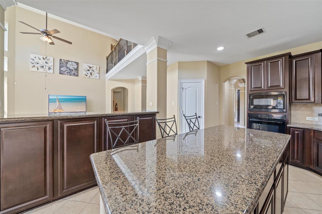 514 Whitney Oaks Lane, Stafford, Texas image 8