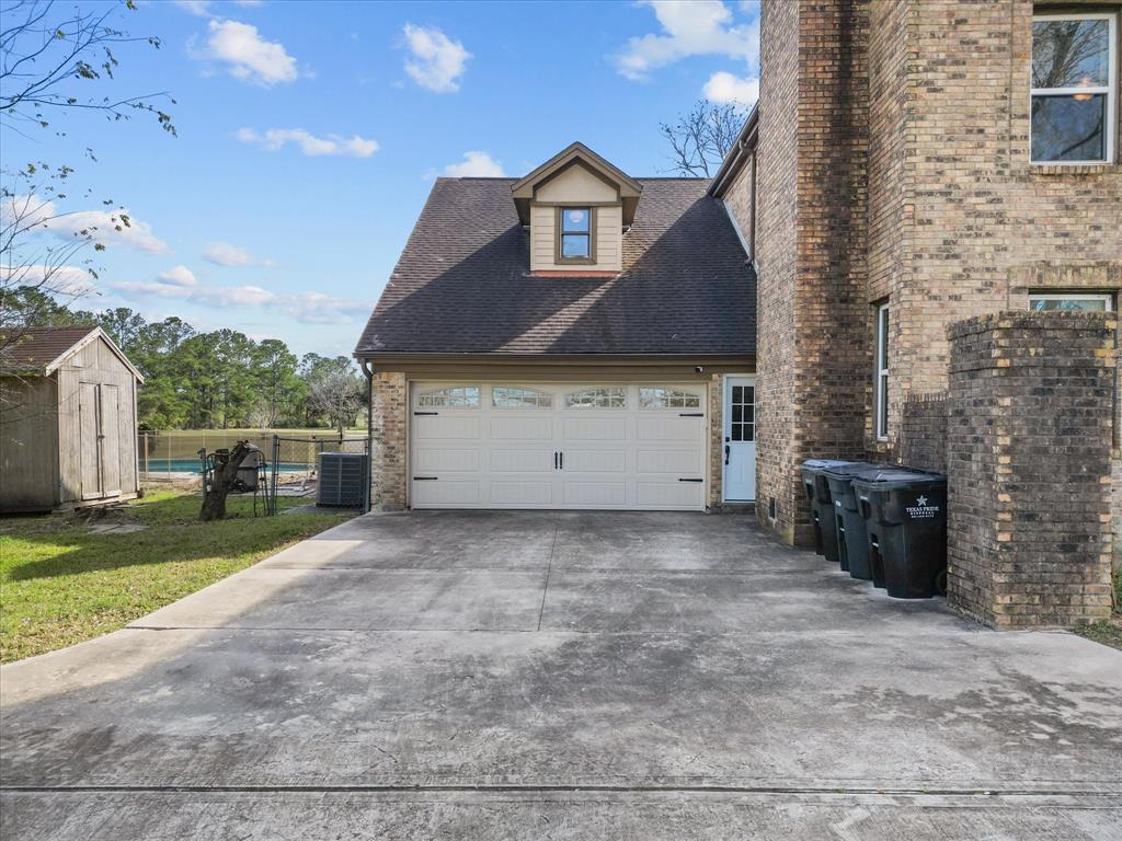 3003 Sky Ranch Drive, Alvin, Texas image 31