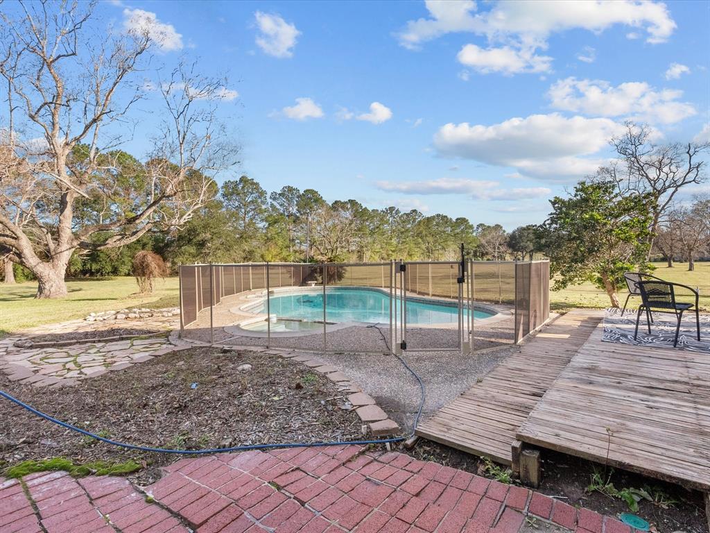 3003 Sky Ranch Drive, Alvin, Texas image 30