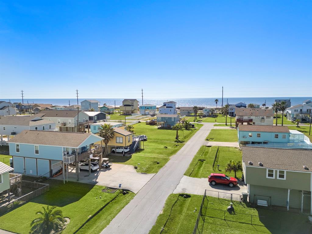 4208 Hardin Drive, Galveston, Texas image 4